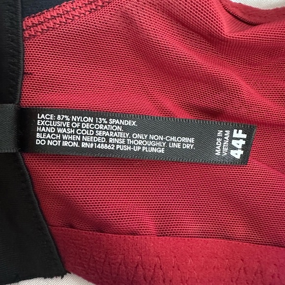 Torrid curve red and black bombshell pushup bra size 44F - Picture 11 of 11